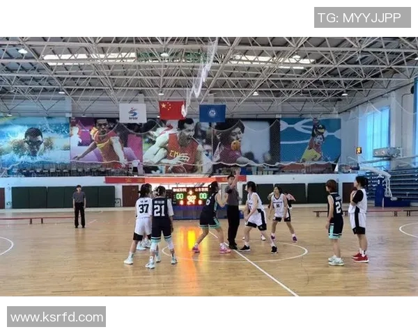 赛后分析:广州篮球队与上海篮球队的团队配合与战术执行探讨 赛后分析:广州篮球队与上海篮球队的团队配合与战术执行探讨