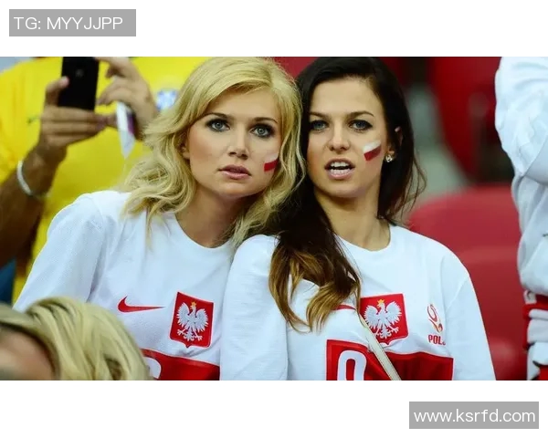 足球明星夫妻甜蜜瞬间大合集精彩图片展示与背后的爱情故事